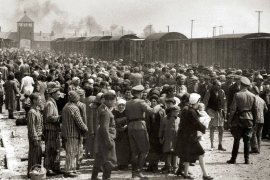 Macar Yahudilerinin çalışmak veya gaz odası için seçimi